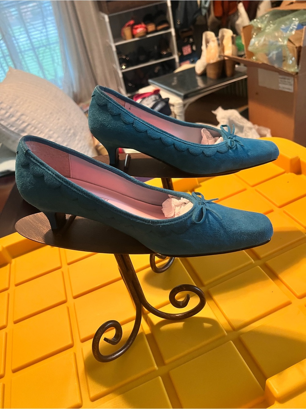 Vintage Classic Teal Suede Kitten Heel Pumps Size 8